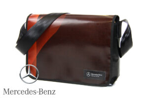individulles patch upcycling tasche