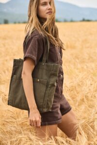 Handtasche mit doppelter Fronttasche - Ansicht 22