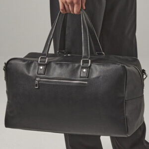 Tailored Luxe Weekender – Sports & Weekender Bag with Logo